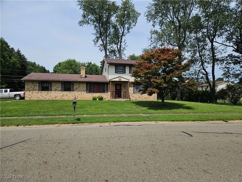 1025 Joseph St, Louisville, OH, 44641-2114 | Card Image