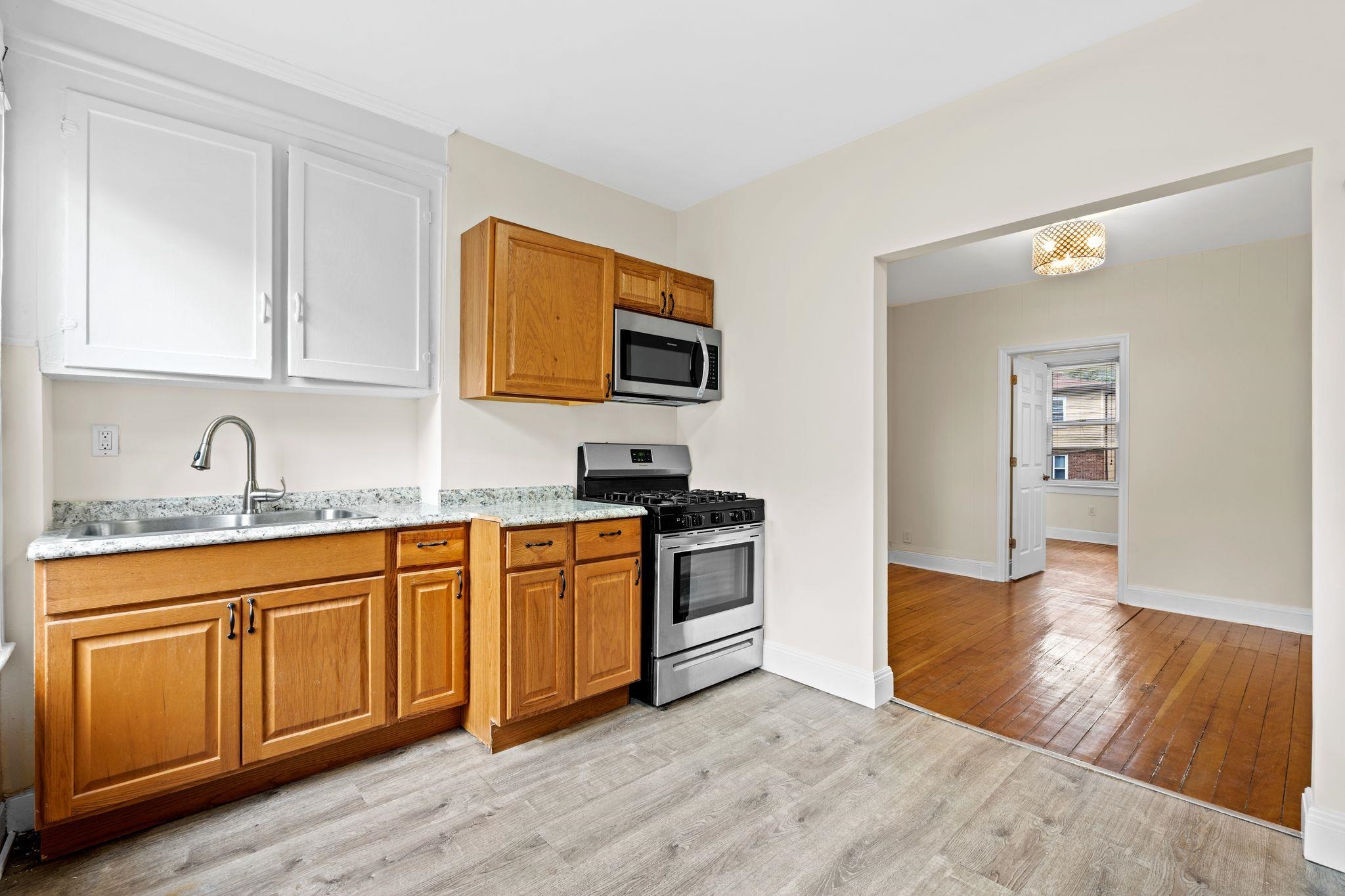 Residential Lease in JC, Bergen-Lafayett 3