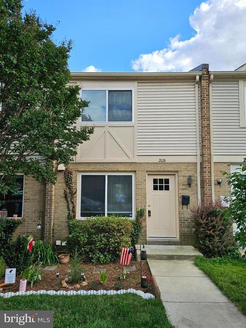 2026 6th St S, Arlington, VA, 22204-1905 | Card Image