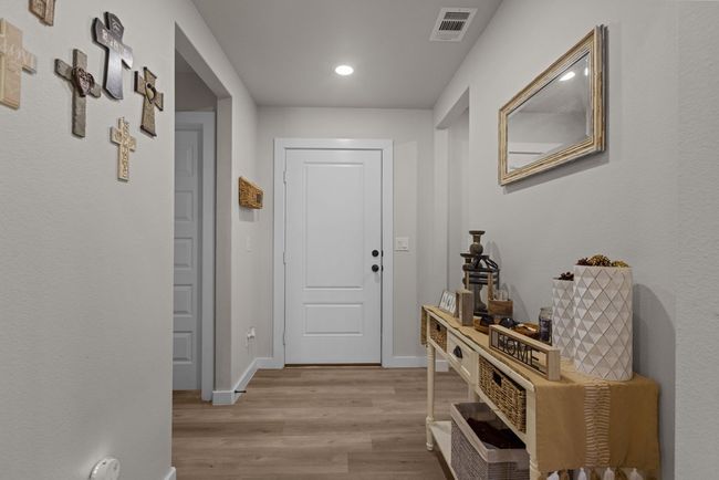 2021 Escalara St, House other with 4 bedrooms, 2 bathrooms and 2 parking in Midland TX | Image 4