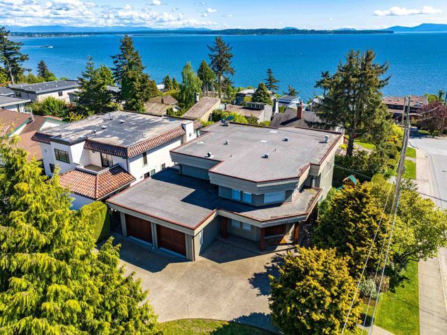 1386 Bishop Road, House other with 4 bedrooms, 3 bathrooms and 5 parking in White Rock BC | Image 34