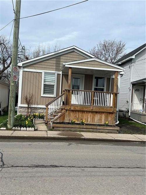 179 Vine Street S, St Catharines, ON, L2R3Y7 | Card Image