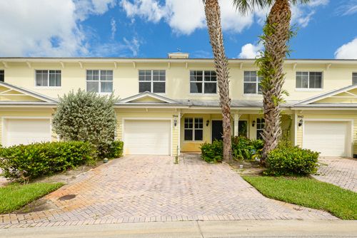 3944 Sabal Way, FORT PIERCE, FL, 34981-5117 | Card Image