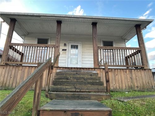 1010 Race St, Zanesville, OH, 43701-5776 | Card Image