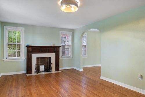 212 Nw 36th St, Oklahoma City, OK, 73118-8619 | Card Image