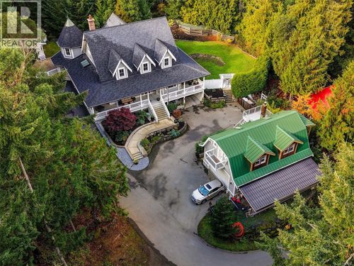 643 Southwood Dr, Victoria, BC, V9B6R9 | Card Image