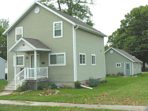 527 Oak St, Osage, IA, 50461-1244 | Card Image