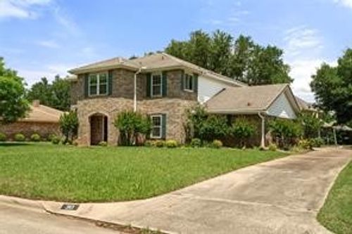 30 Crestwood Dr, Trophy Club, TX, 76262-5633 | Card Image