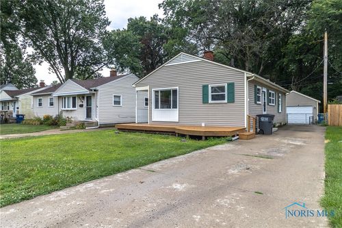 4641 Naomi Dr, Toledo, OH, 43623-3861 | Card Image