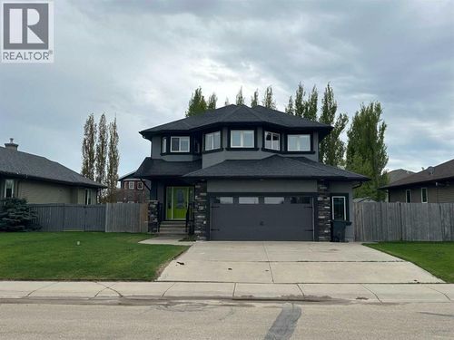 701 9 St Se, Slave Lake, AB, T0G2A3 | Card Image