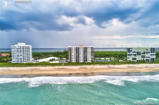 APT-401 - 10044 Ocean Dr, Condo with 3 bedrooms, 2 bathrooms and null parking in Jensen Beach FL | Image 79