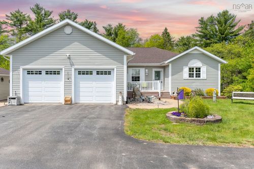 21 Anna Crt, Wilmot, NS, B0P1R0 | Card Image