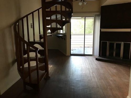 312-2500 Burleson Rd, Austin, TX, 78741-5638 | Card Image