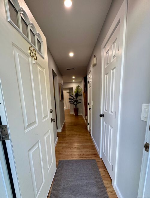 apt-63-25 Padanaram Rd, Danbury, CT, 06811-4812 | Card Image