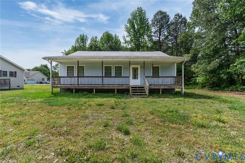 4026 Davis St, Emporia, VA, 23847-6462 | Card Image