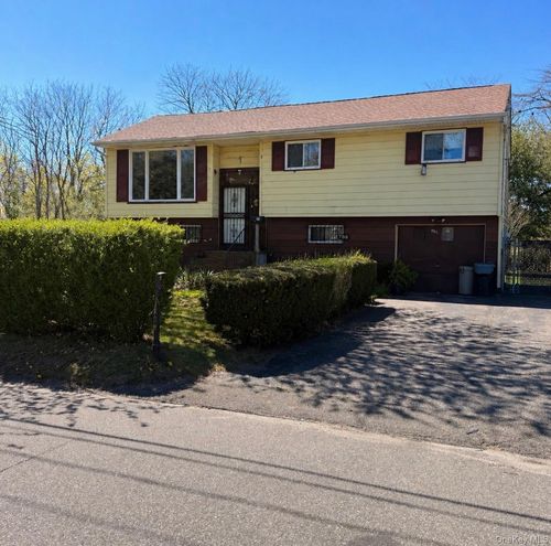 788 Bayview Avenue, Babylon, NY, 11701 | Card Image