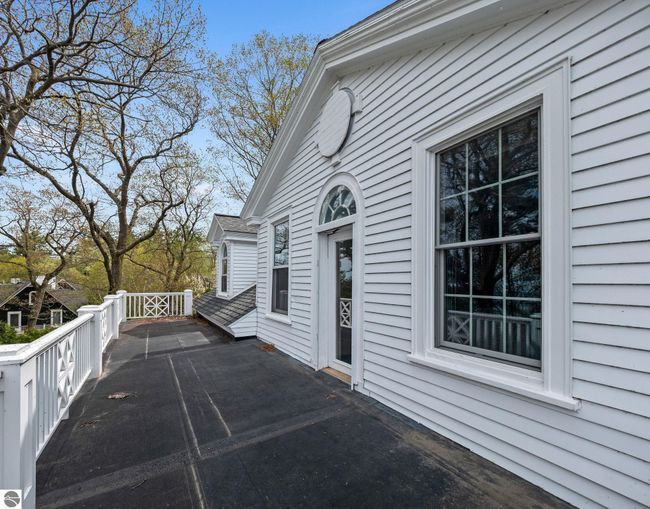 431 Michigan Ave, House other with 10 bedrooms, 7 bathrooms and null parking in Charlevoix MI | Image 57