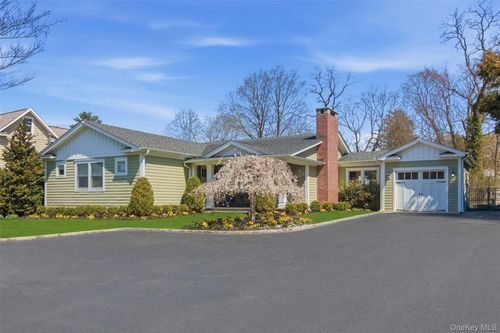 44 Fort Hill Rd, Huntington, NY, 11743-2271 | Card Image