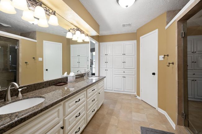 2101 Rocky Creek Ln, House other with 3 bedrooms, 3 bathrooms and 2 parking in Pearland TX | Image 18