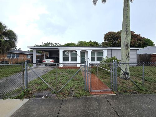 515 Hunter St, West Palm Beach, FL, 33405-4403 | Card Image
