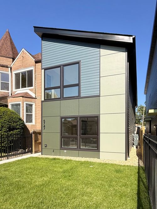 6747 S Langley Ave, Chicago, IL, 60637-4136 | Card Image