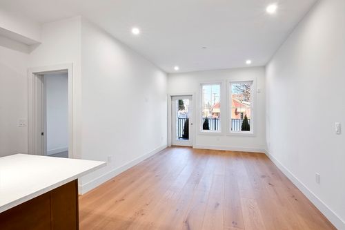 103-105 Sea St, Quincy, MA, 02169-2522 | Card Image