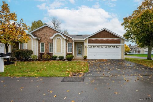 12 Spicebush Ln, Amherst, NY, 14221-1786 | Card Image