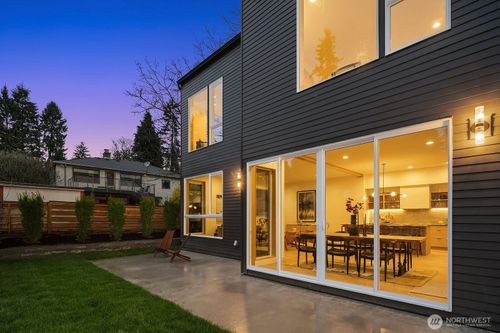 1512 Ne 97th St, Seattle, WA, 98115-2321 | Card Image