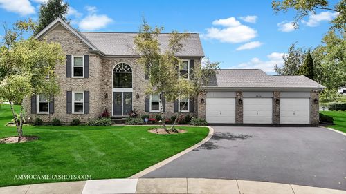 5070 Thornbark Dr, Hoffman Estates, IL, 60010-5858 | Card Image