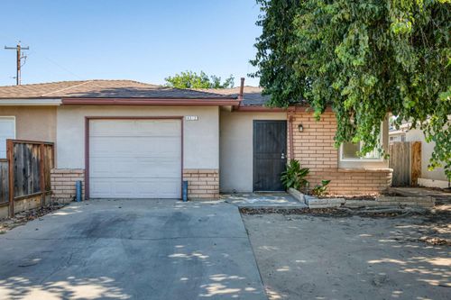 4372 N Cornelia Ave, Fresno, CA, 93722-4383 | Card Image