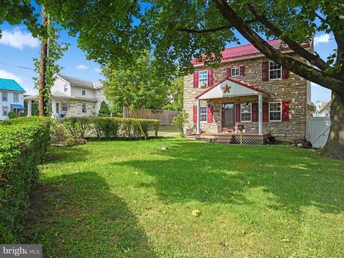 21 E Wood St, PINE GROVE, PA, 17963-1323 | Card Image