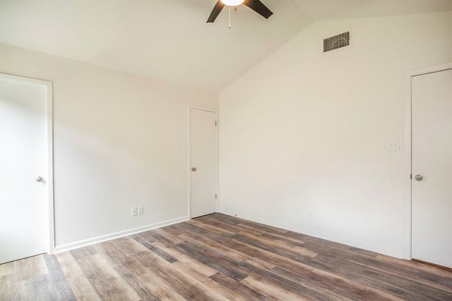 B - 8715 Pineridge Dr, Home with 2 bedrooms, 2 bathrooms and 1 parking in Austin TX | Image 6
