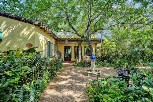 825 Alamanda St, Boca Raton, FL, 33486-3568 | Card Image