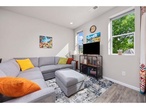 1116 Oak Cir, Lakewood, CO, 80215-4536 | Card Image