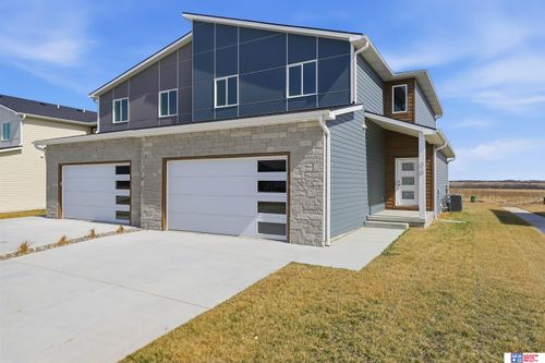 310 N 105th St, Lincoln, NE, 68527-2539 | Card Image