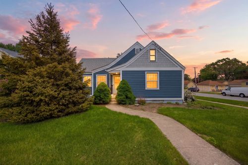 555 S Liberty St, Elgin, IL, 60120-7969 | Card Image