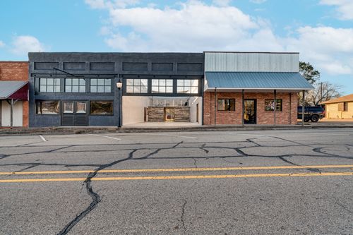 125 N Main St, Bogata, TX, 75417-2403 | Card Image