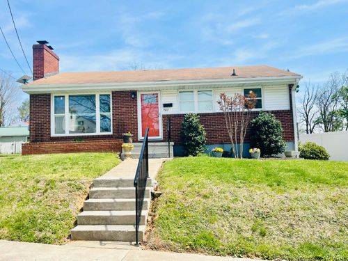 703 North St, Bedford, VA, 24523-3425 | Card Image