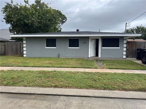 2716 Riverland Dr, Chalmette, LA, 70043-3650 | Card Image