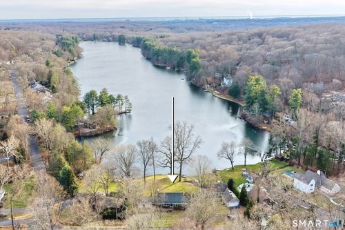 7 Hemlock Trl, Trumbull, CT, 06611-3322 | Card Image