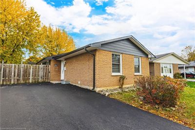 146 Gordon Drummond Ave, House other with 5 bedrooms, 2 bathrooms and 6 parking in Stoney Creek ON | Image 2