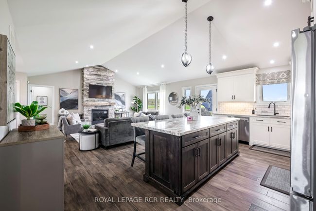 485201 30 Sideroad, House other with 5 bedrooms, 3 bathrooms and 14 parking in Amaranth ON | Image 13
