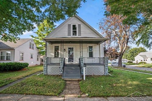 2007 18th St, Bay City, MI, 48708-7516 | Card Image