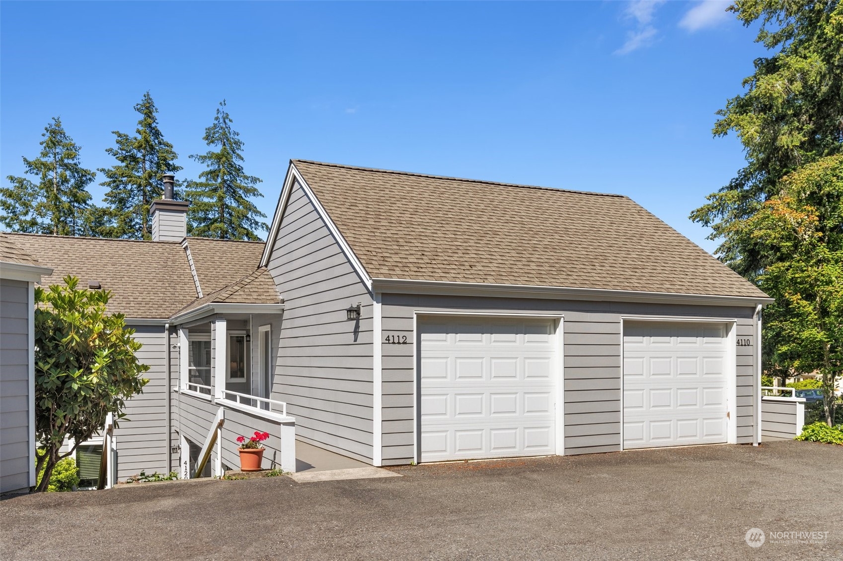 Providence Point Dr, Issaquah, WA 98029