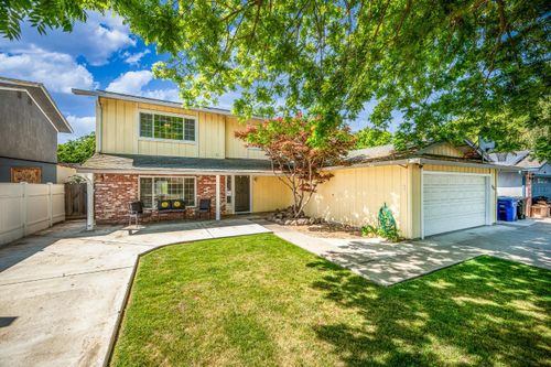 2104 Golden Leaf Court, Modesto, CA, 95355 | Card Image