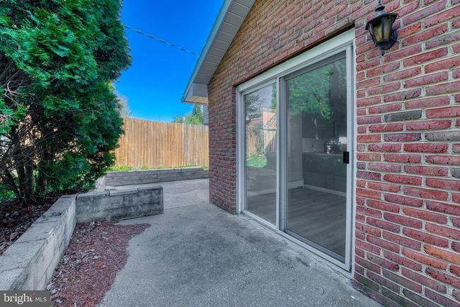 100 S High St, House other with 4 bedrooms, 2 bathrooms and null parking in FUNKSTOWN MD | Image 32