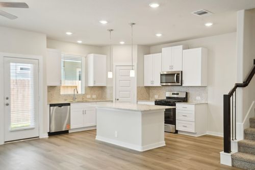 2206 Blue Heron Dr, Kemah, TX, 77565-4107 | Card Image