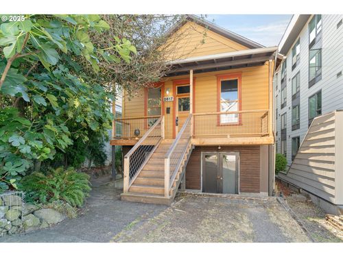 2617 S Water Ave, Portland, OR, 97201-4818 | Card Image