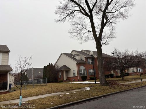 18-1304 17th St, Detroit, MI, 48216-1876 | Card Image