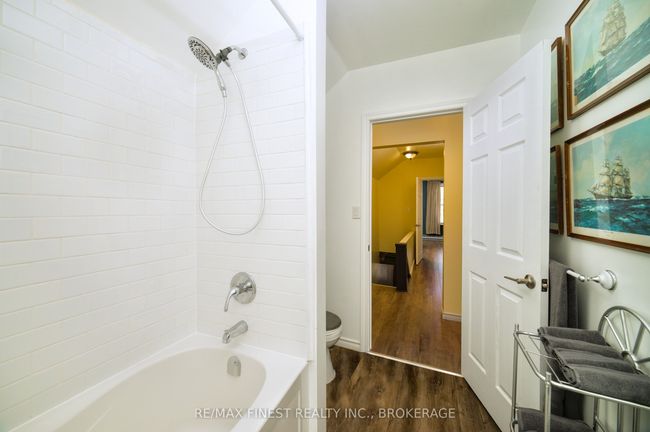 62 Stephen St, House other with 3 bedrooms, 2 bathrooms and 3 parking in Kingston ON | Image 12